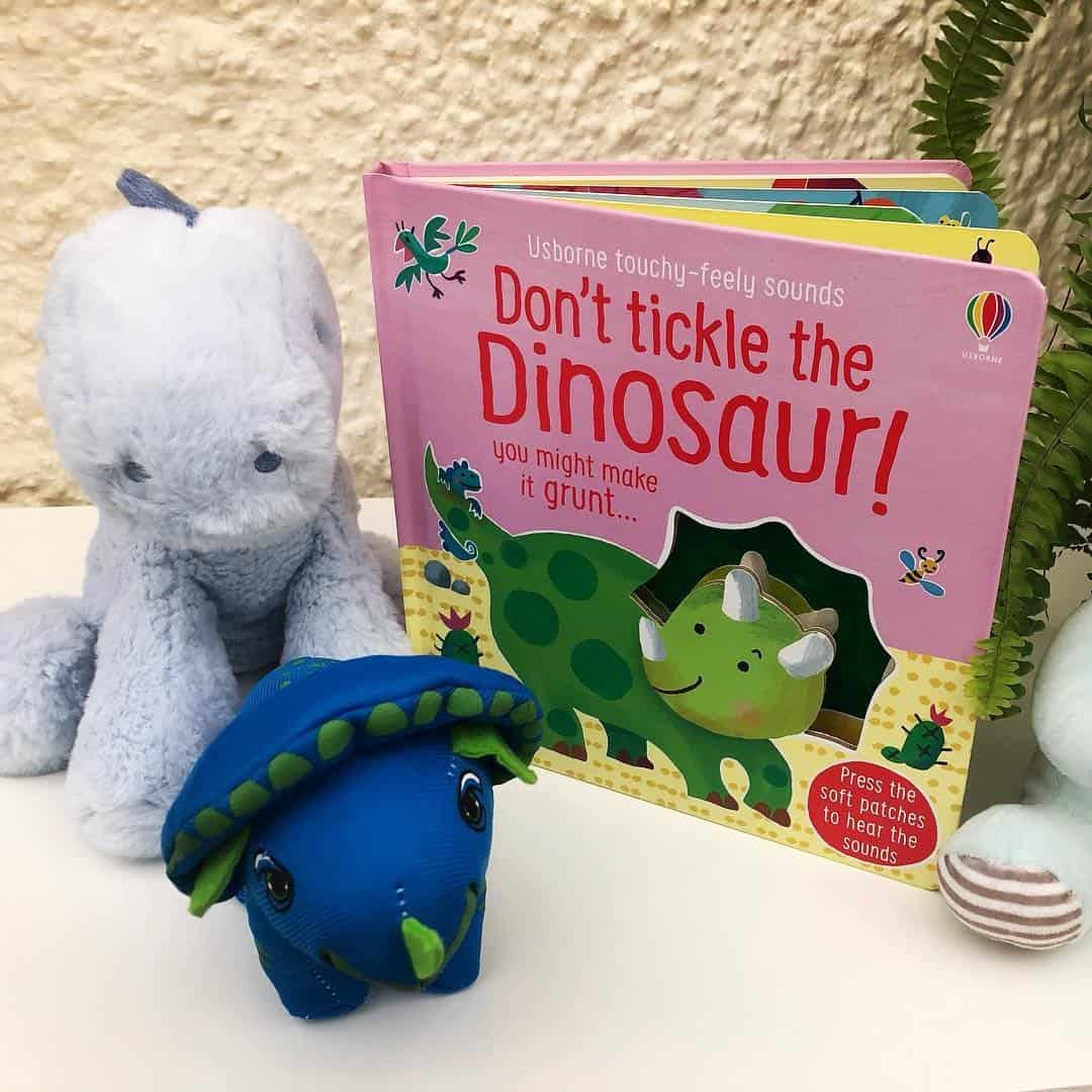 Don't tickle the dinosaur!  – Carte senzoriala cu sunetele dinozaurilor