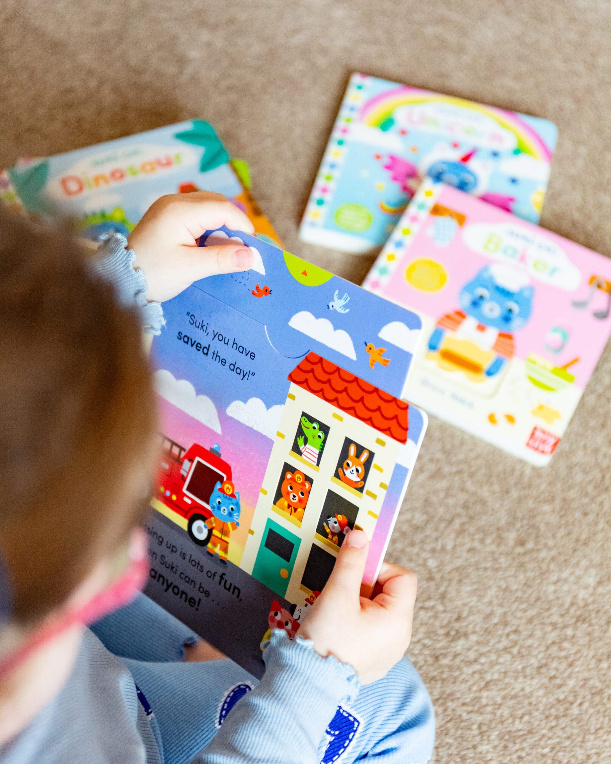 Carte cu activitati pentru copii mici - Suki Cat: Firefighter, Nosy Crow, + 1 an