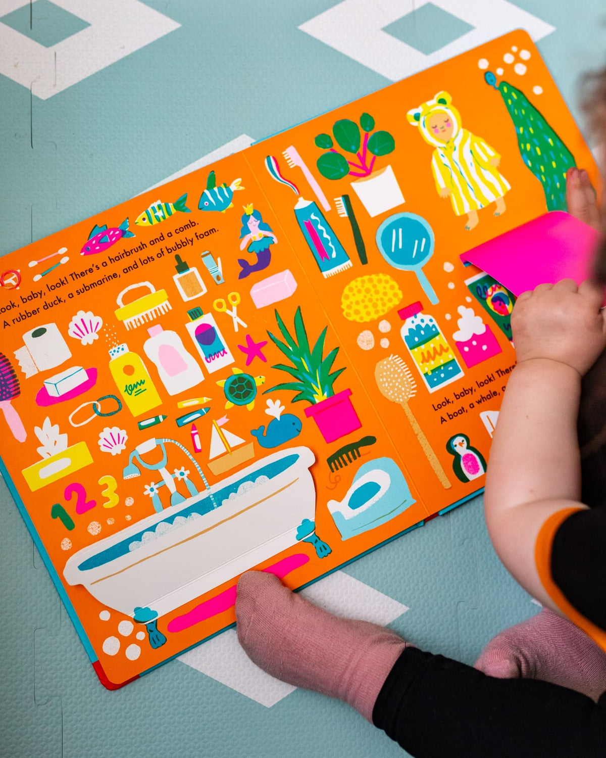 Carte senzoriala pentru bebelusi - Look, Baby, Look! At Home, Nosy Crow, + 0 luni