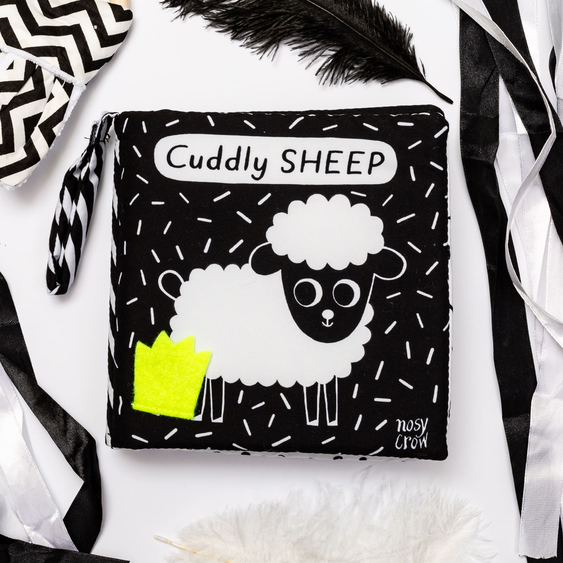 Carte din material textil pentru bebelusi - Baby's First Cloth Book: Cuddly Sheep, Nosy Crow, + 6 luni