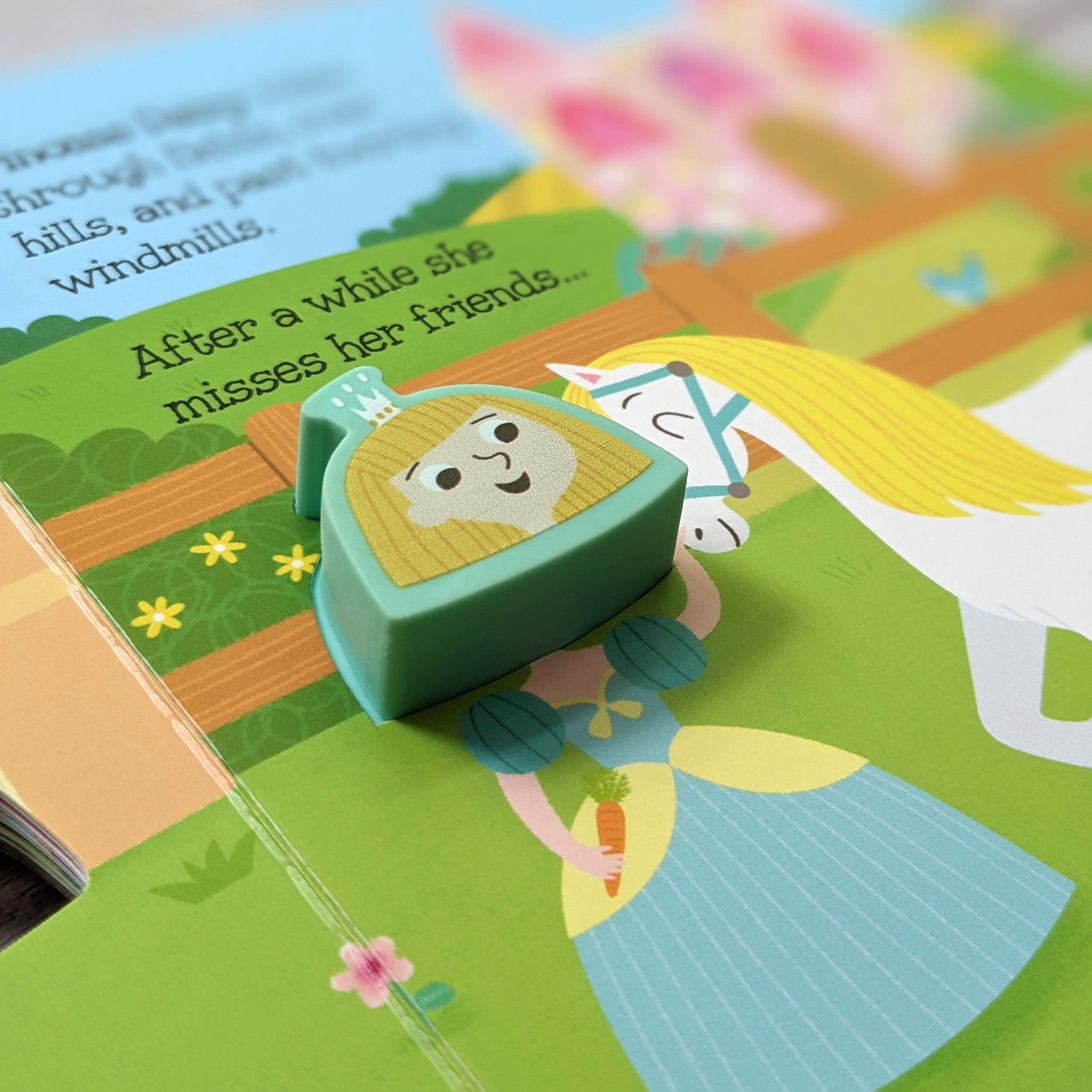Carte pentru copii, NPP, 5 Little Princesses - Children's Touch & Feel Silicone Book, 1+ ani