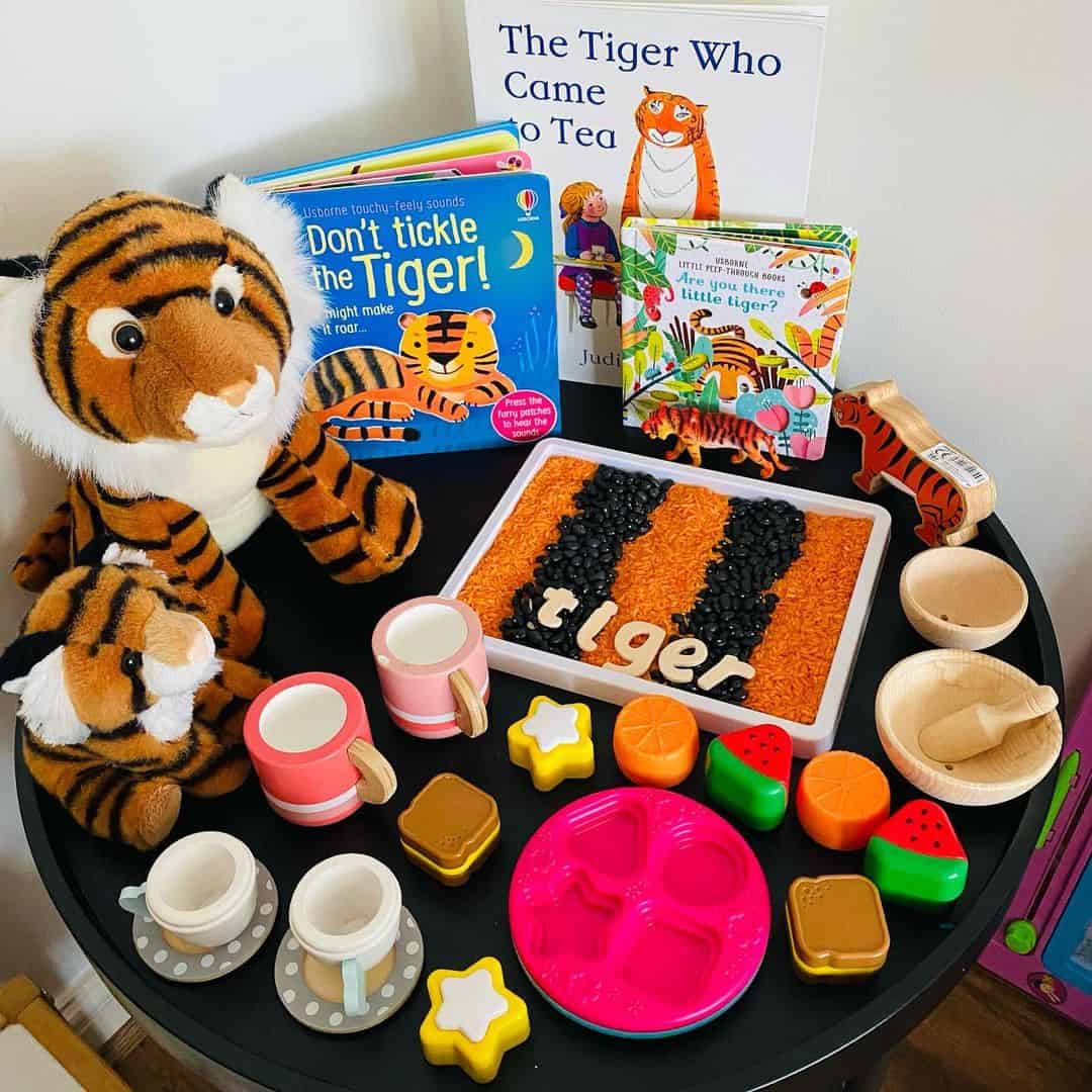 Resigilat - Don’t tickle the tiger! – Carte cu senzoriala cu sunetele tigrilor