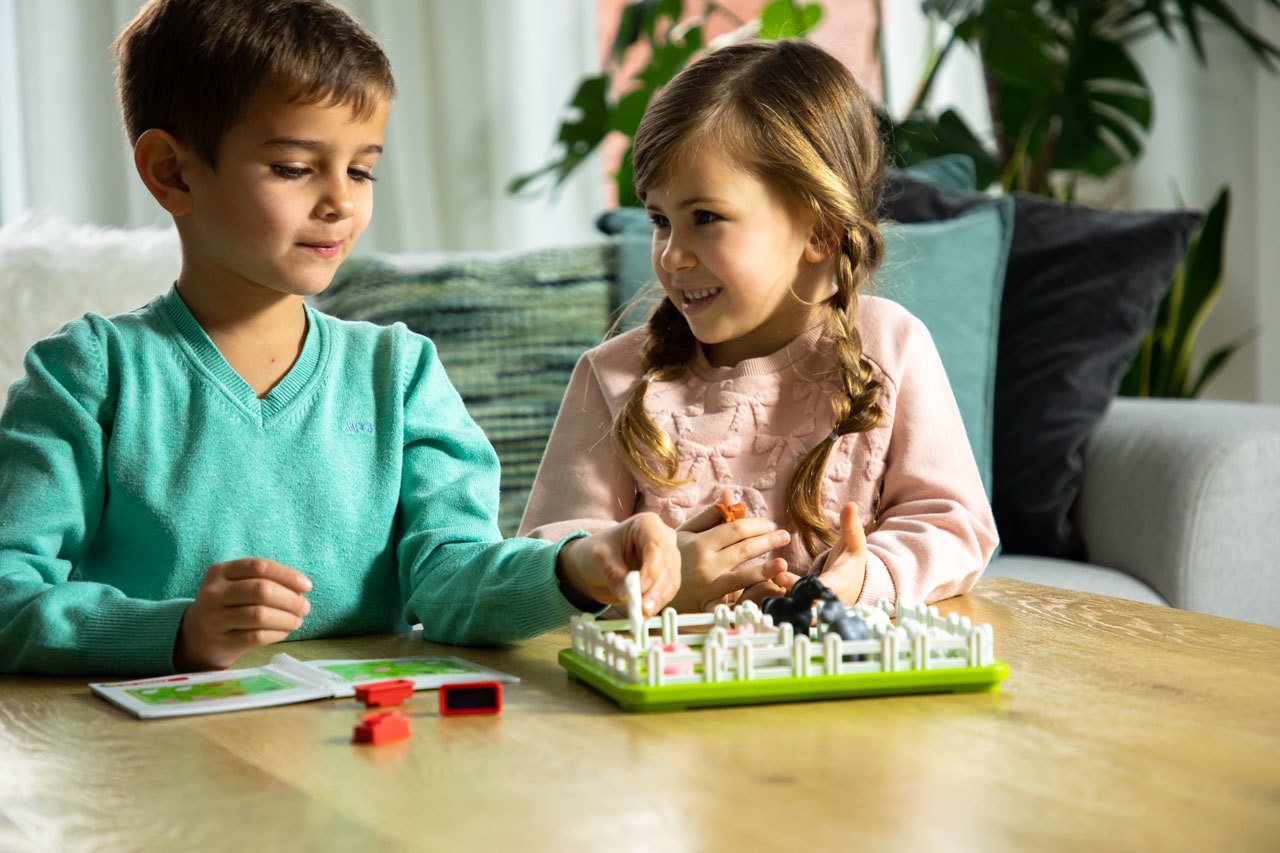 Smart Games - Smart Farmer, joc de logica cu 60 de provocari, 4+ ani