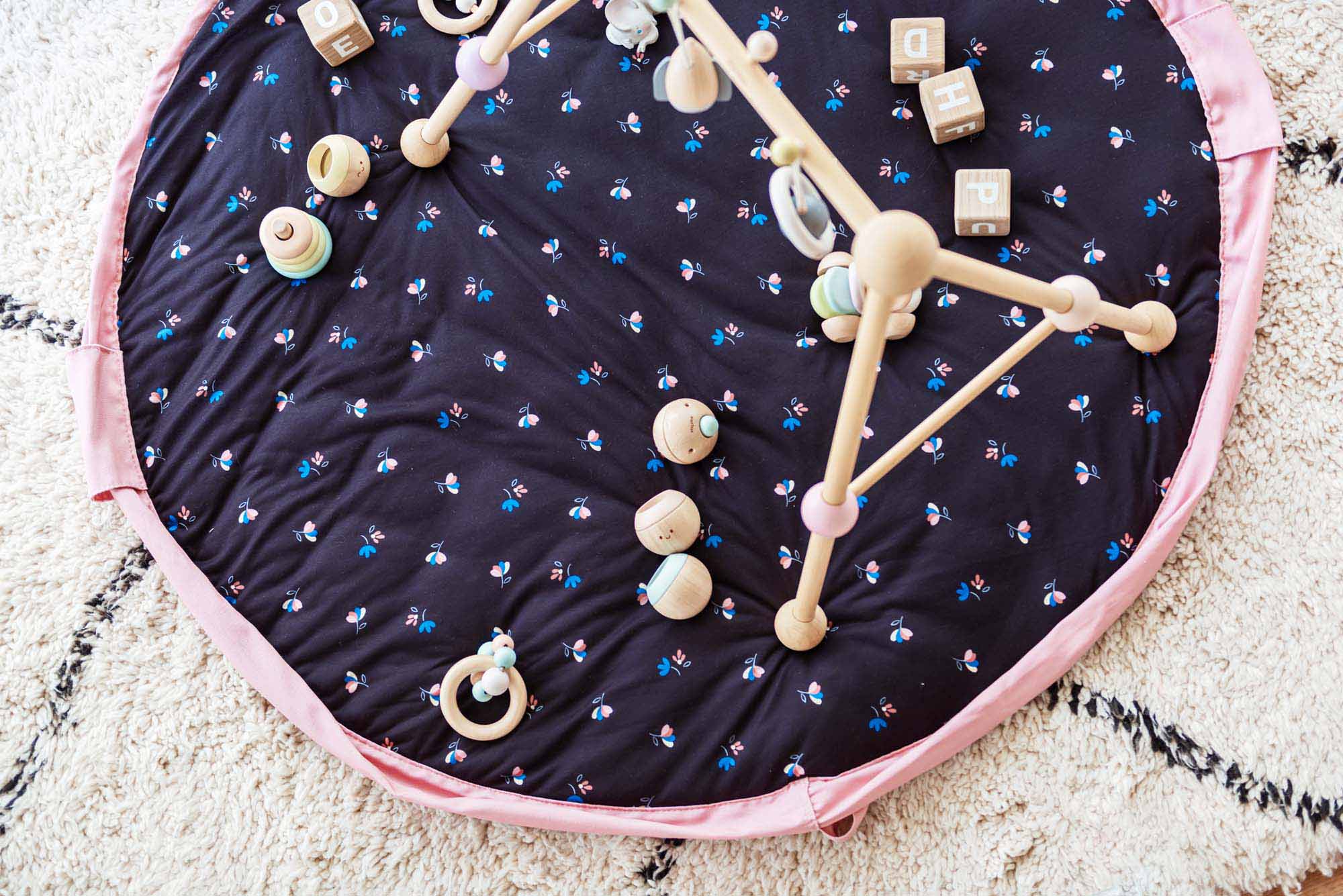 Play&GO Flowers – Saltea activitati bebe/Sac depozitare jucarii