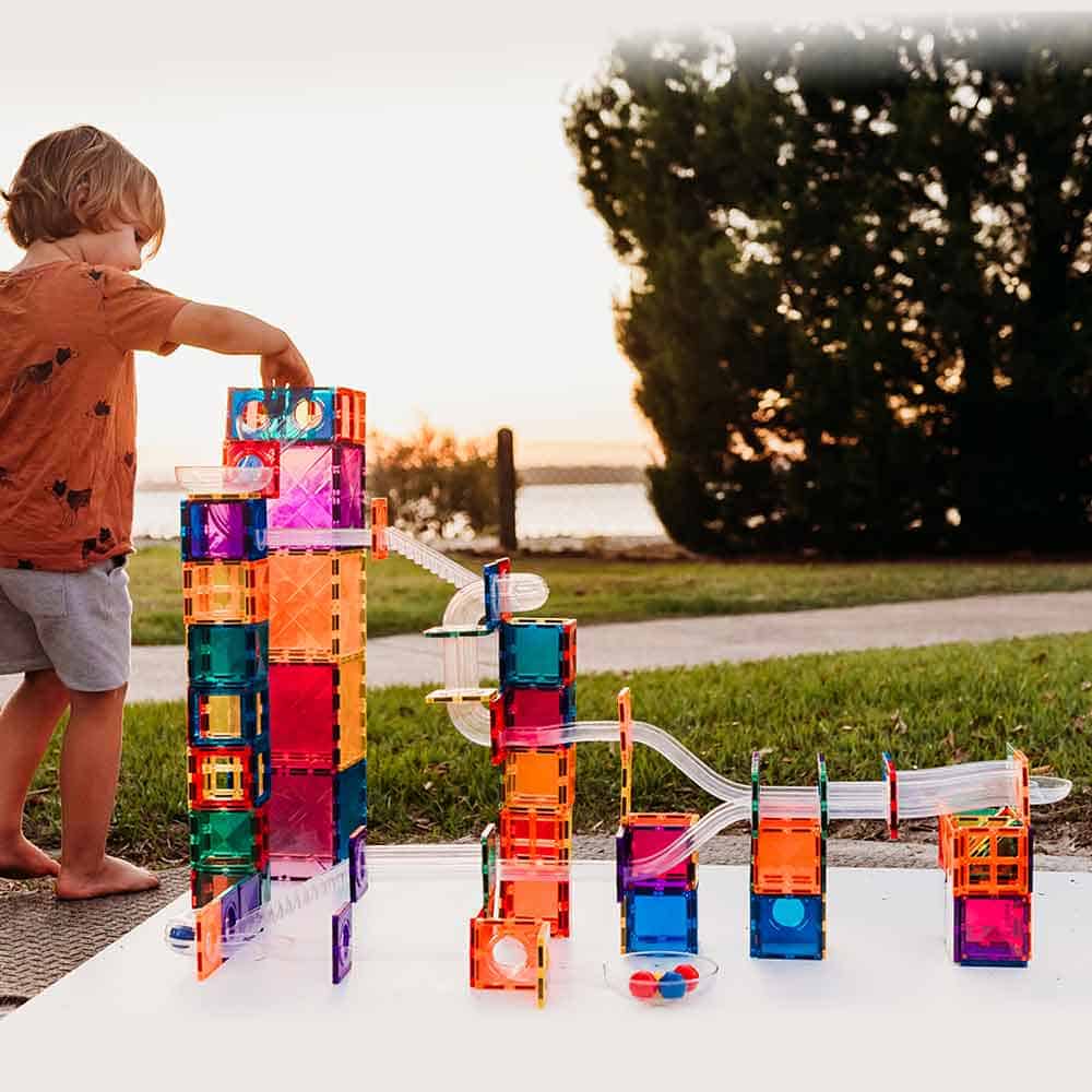 Set de constructie magnetic cu circuite cu bile, Connetix Magnetic Tiles, Ball Run Pack 92 piese