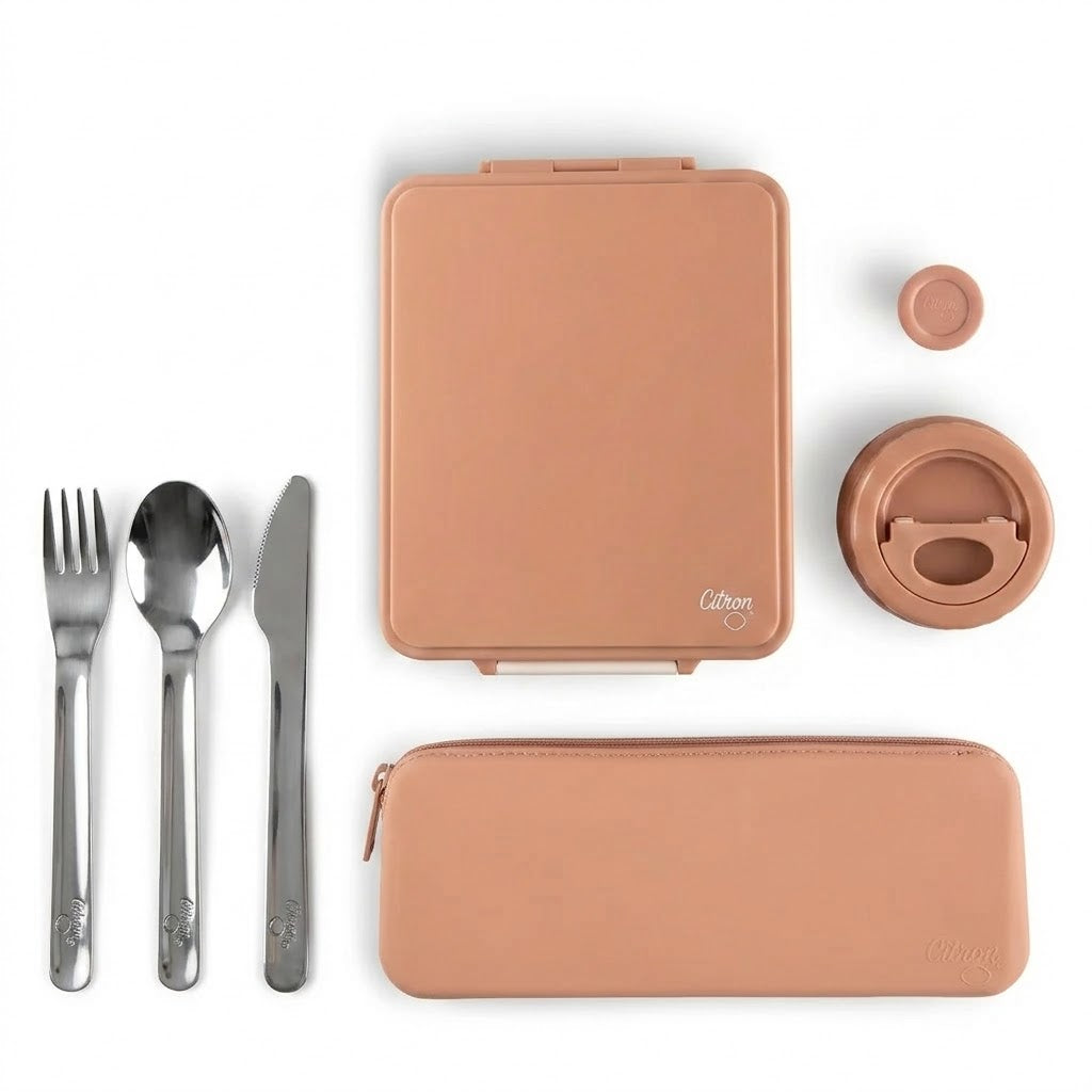 Set Duo Prânz ifamily: Caserolă Mare Citron (4 Compartimente + Termos) și Set Tacâmuri Inox cu Husă Silicon Roz